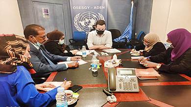 ​مدير مكتب المبعوث الأممي لليمن "رايس" يلتقي مجموعة مشاورات عدن